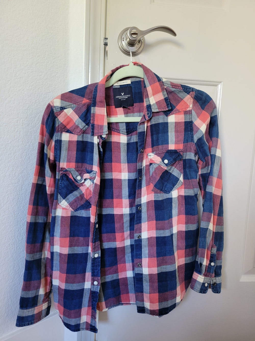 American Eagle Outfitters Women's Boyfriend Fit Blue & Red Plaid Flannel Shirt